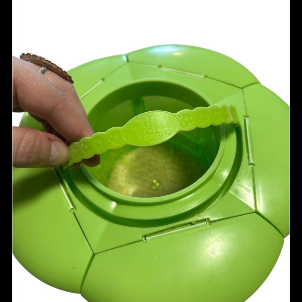 Polly Pocket Collectors 2004 Green Daisy Organizer Storage Container W Handle - Picture 4 of 6